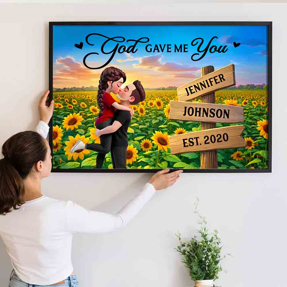 Couple Hugging Kissing Sunflower Field - Personalized Canvas Prints - Gift For Her/Him, Husband/Wife, Couples on Anniversary, Valentine's Day